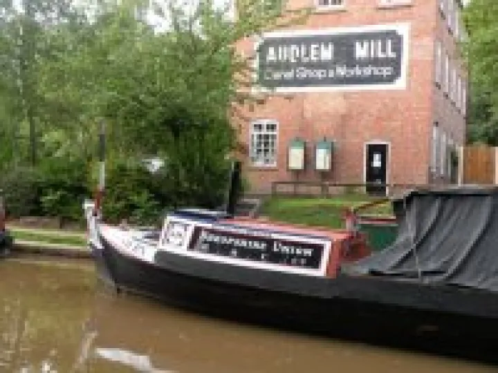 Saturn moored by Audlem Mill