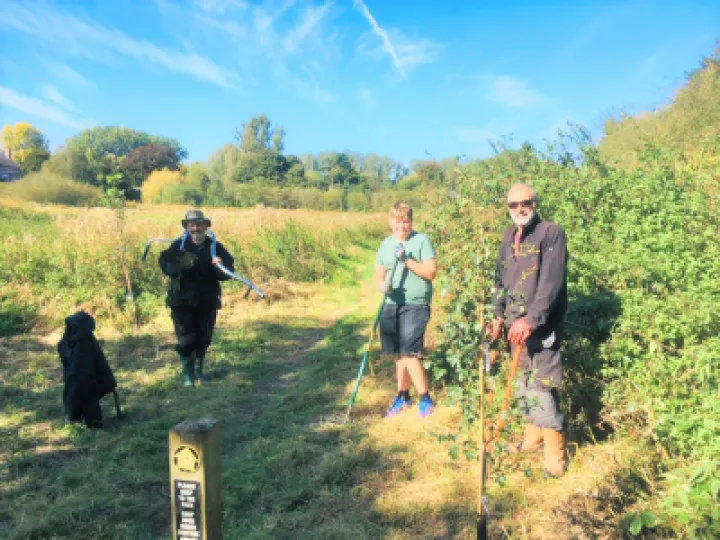 Digging holes – Sept 2020