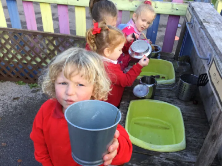 DA9CD9F8-F369-4DE8-90F8-092D2FBAFD83