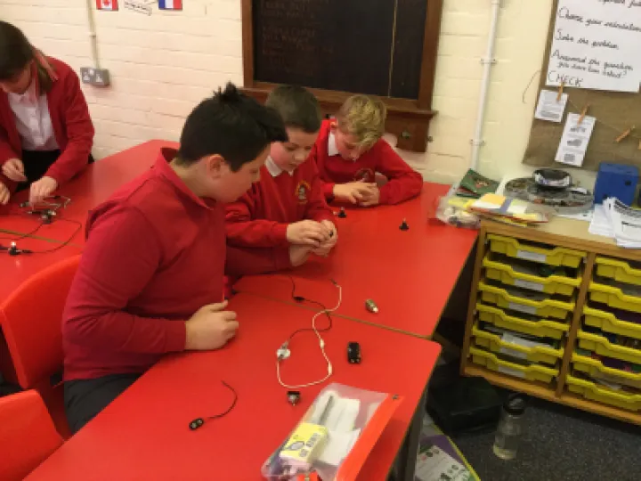 B6C1C254-4353-4FFE-A7CB-BFC524C3FDE0