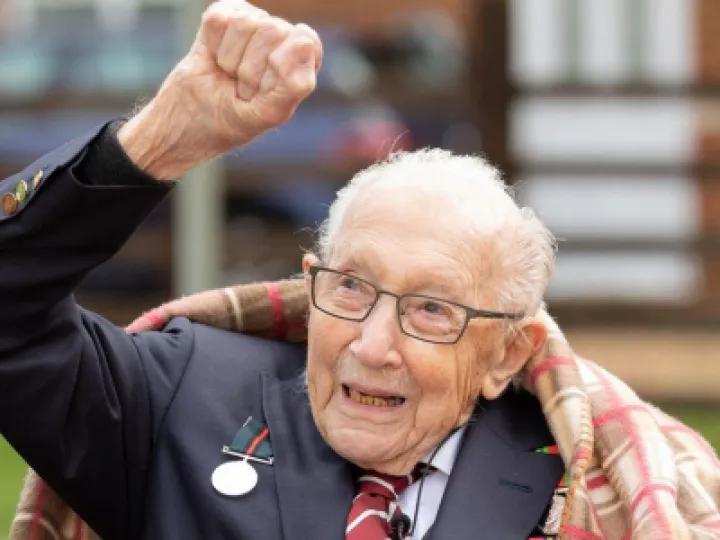 tommooreafpgettyhi061262632