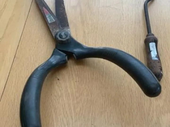 chris attack weapons