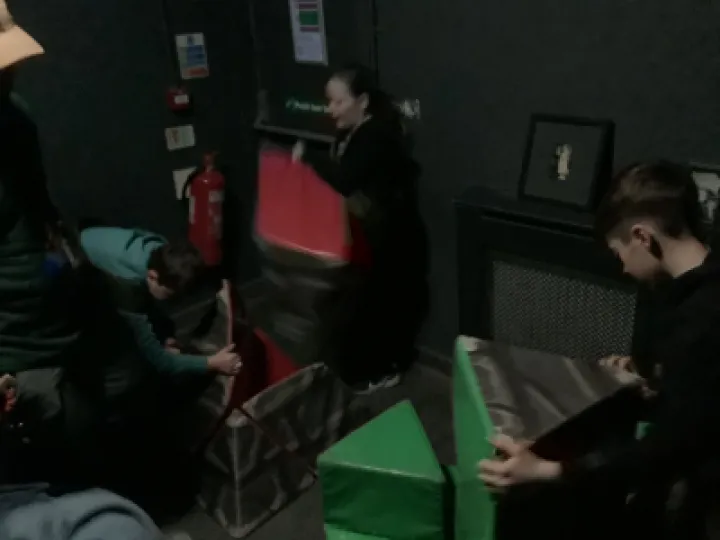 862B82E1-A2A0-49A8-9A5B-9C7D7B200E5F