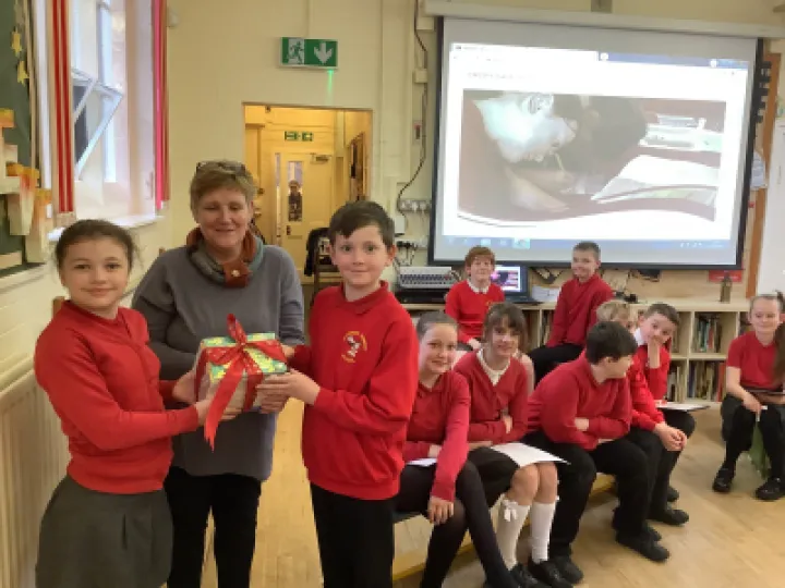 0FCF0D8E-66B4-4D4E-9322-4A09810F6E25