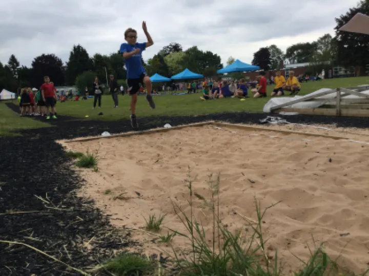 Long jump (3)