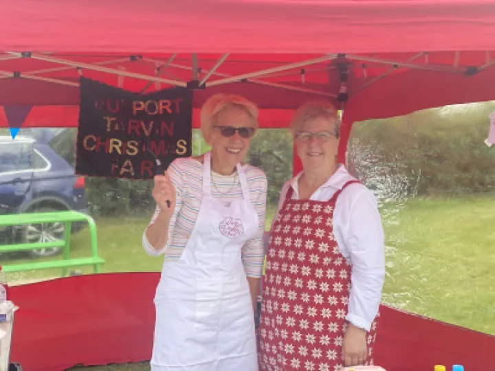 Tarvin Fete Linda and Lyn