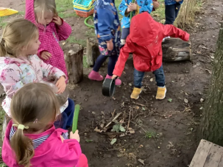 D40CA72E-D404-4BF7-A34C-A6E327C4D58D