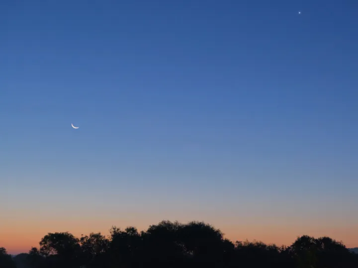 rr-Moon and Venus-F3915