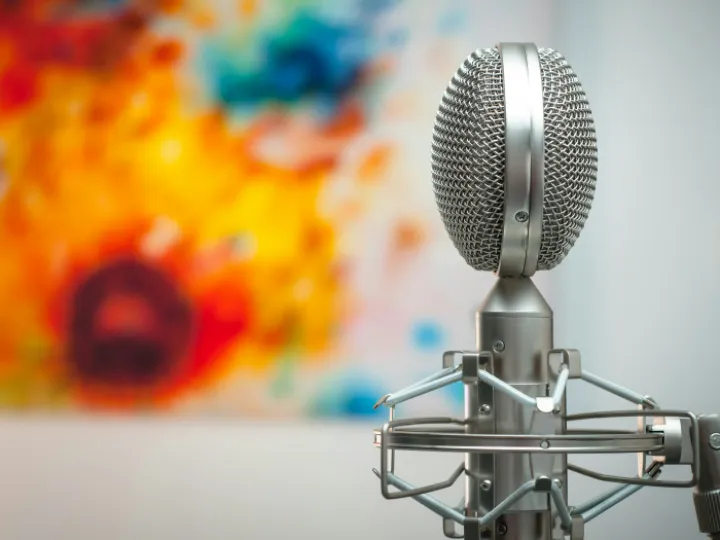 Michal-Czyz-Alm7rnzudh8-Unsplash