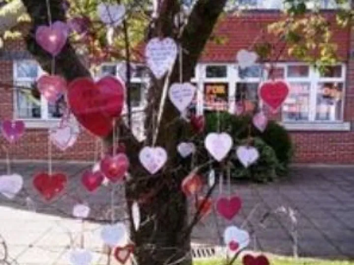 Christ Church Halton Prayer Tr