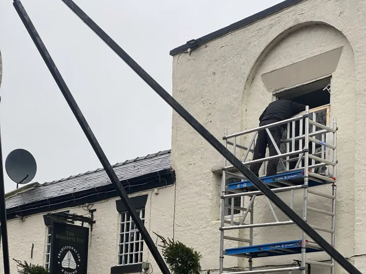 SCAFFOLS EXTERIOR