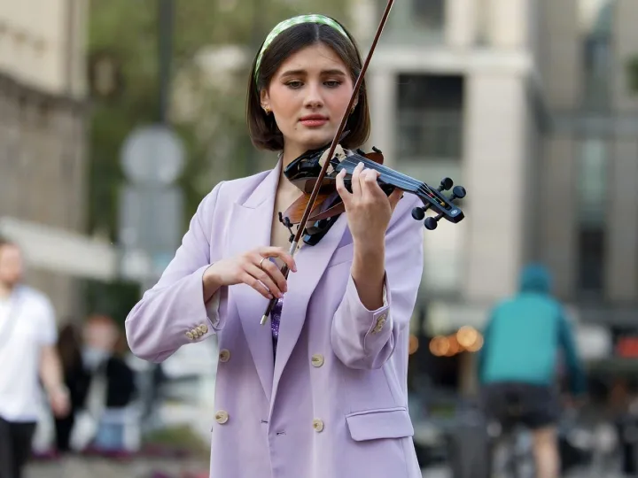Woman, young, girl, busker, talented, playing, vio
